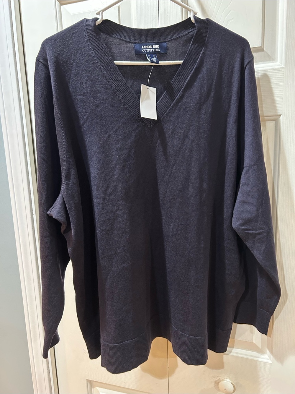 Lands’ End Outfitters v-neck navy blue sweater 2X